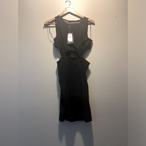 Naa Naa Dresses & Skirts - Naa Naa sleeveless cutout bodycon dress in black